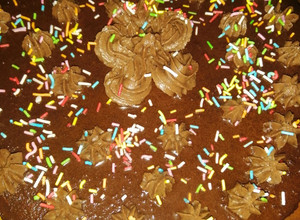 Una foto de Pastel sencillo de chocolate