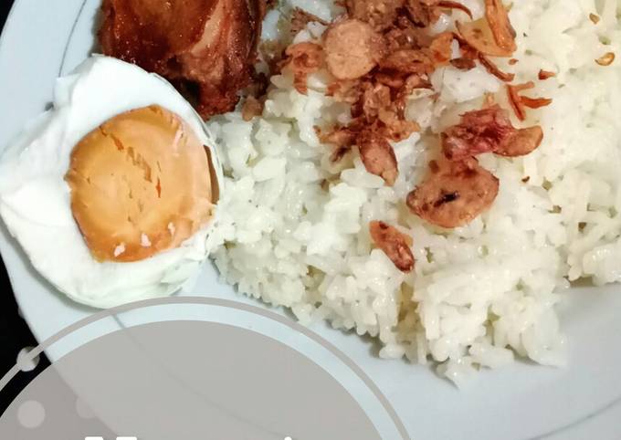 Nasi hainan & ayam goreng jahe