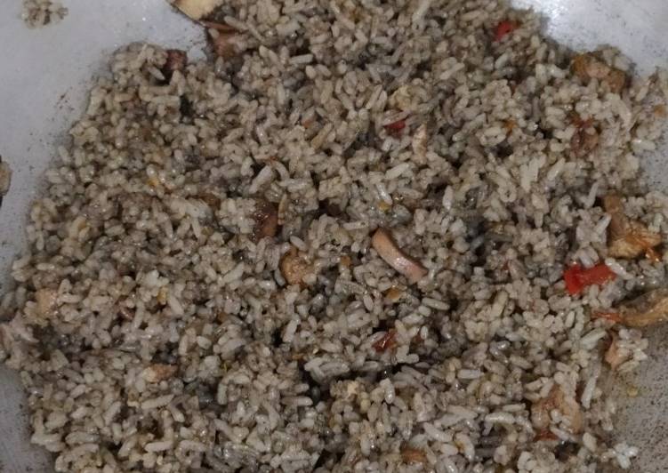 Cara Gampang Menyiapkan Nasi goreng cumi hitam Anti Gagal