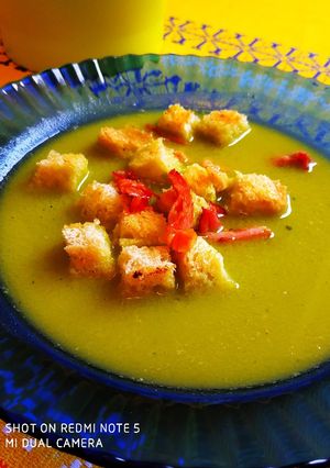 Zöldborsó krémleves (tejmentes) recept fotója
