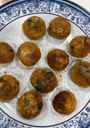 દહીં કબાબ (Dahi Kabab Recipe in Gujarati) રેસીપી મુખ્ય ફોટો