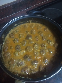 Una foto de Albóndigas en salsa de almendras
