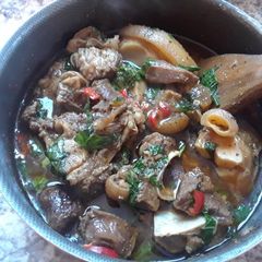 A picture of Cow leg Pepper Soup.