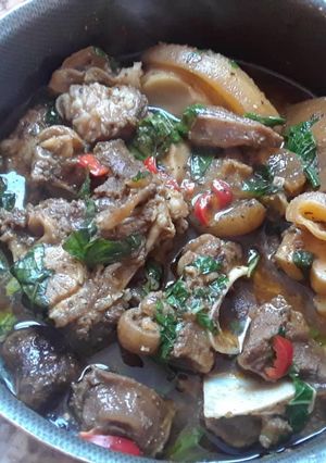 A picture of Cow leg Pepper Soup.