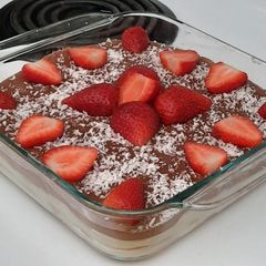 A picture of Pave de Chocolate e Coco.
