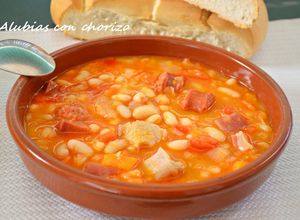 Foto principal de Alubias o judías blancas con chorizo. (Thermomix)
