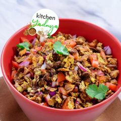 A picture of Chana-n-Moong Jor Garam Chaat.