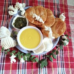 A picture of Sabudana puri.