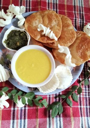 A picture of Sabudana puri.