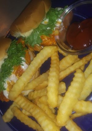 A picture of Buffalo chicken sliders.