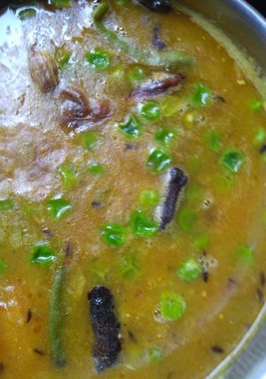 A picture of Moong dal with green peas.