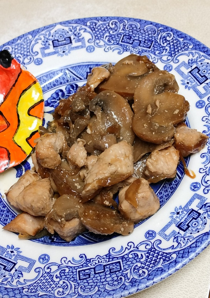 Una foto de Pechuga de pavo salteada con miel y soja