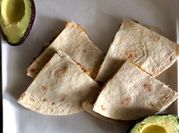Une photo de cheddar wrap