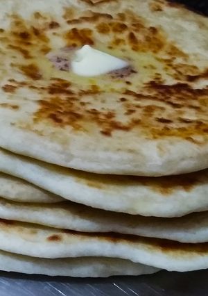 A picture of Tawa Naan Roti (Stovetop Naan Bread Recipe).