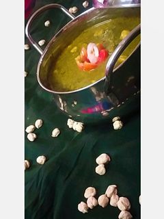 पालक छोले पनीर की सब्जी (palak chole paneer ki sabzi recipe in Hindi) रेसिपी मुख्य फोटो