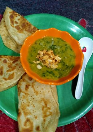 A picture of Dal Palak.