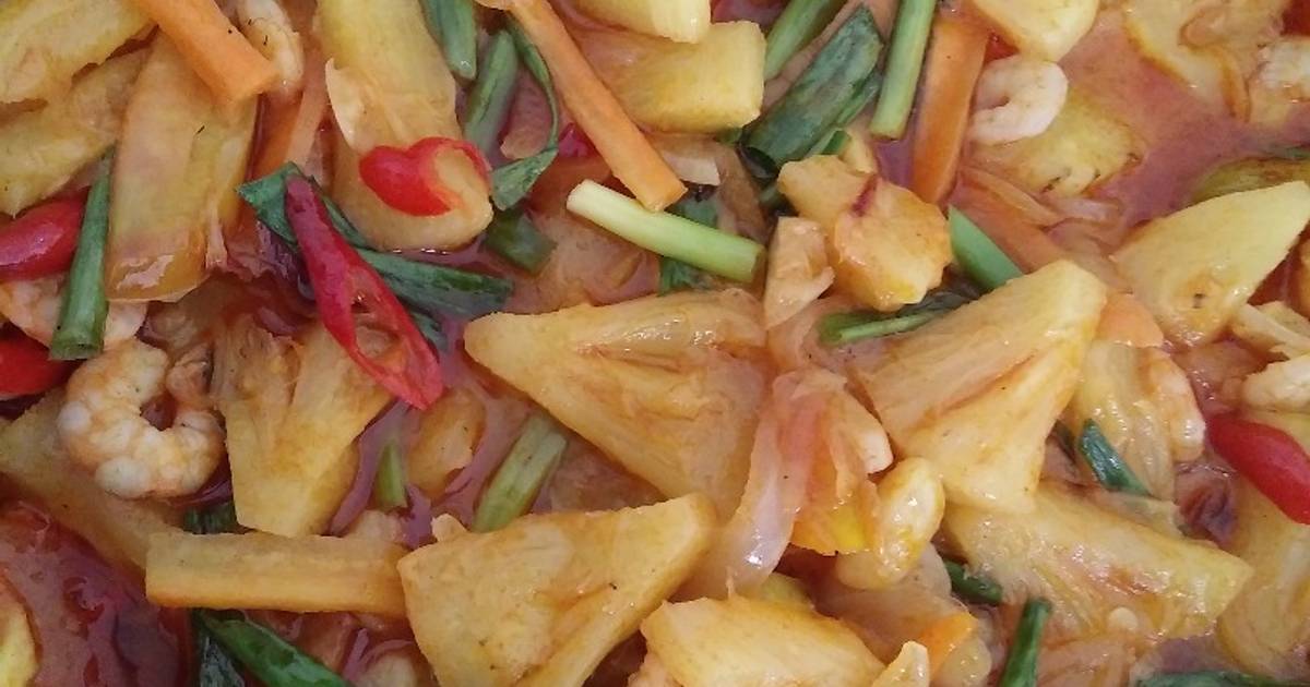 Masak Udang Nanas Asam Manis - Aduk rata lalu masukkan air larutan