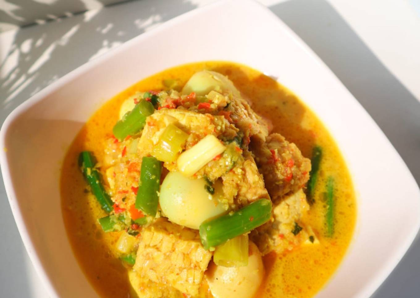 Sayur Tahu Tempe Telor Puyuh Kuah Kuning