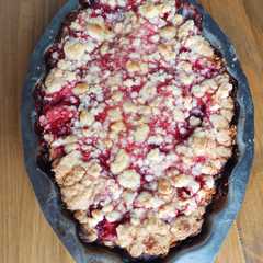 Una foto de Tarta crumble de frutillas
