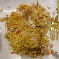 Indomie and egg A picture of Indomie and egg.