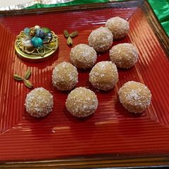 A picture of Caramel coconut ladoo.