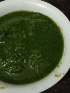 धनिया चटनी (dhaniya chutney recipe in hindi) रेसिपी मुख्य फोटो