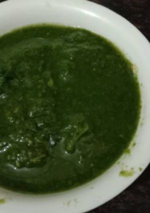 धनिया चटनी (dhaniya chutney recipe in hindi) रेसिपी मुख्य फोटो