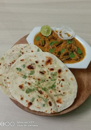 भेंडी मसाला आणि कुलचा रेसिपी चे मुख्य फोटो 
