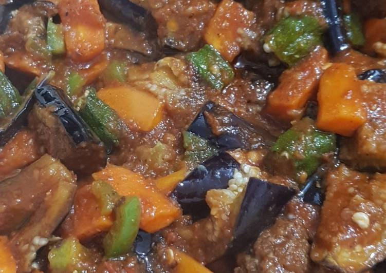 MEAT BALLS CURRY MIXED WITH VEGGIES#Mashujaarecipe