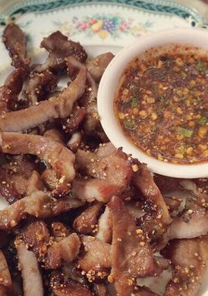 รูปของ หมูย่างจิ้มแจ่ว