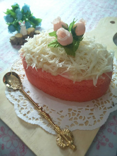 A picture of Strawberry Cheese Steamed Cake 🍓🍰.