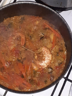 Una foto de Paella con mix de mariscos