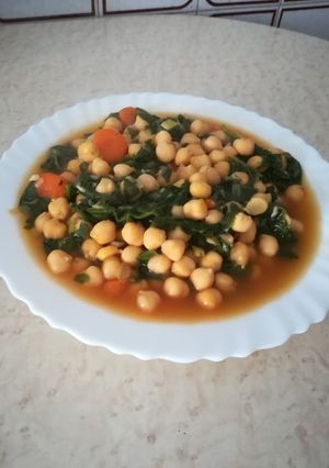 Foto principal de Garbanzos con espinacas