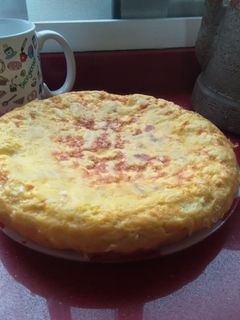 Una foto de Tortilla de patata sin cebolla en olla GM g