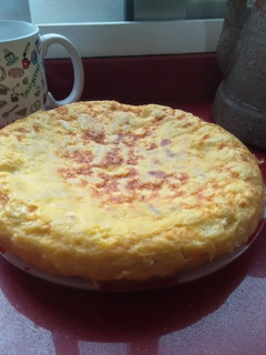 Una foto de Tortilla de patata sin cebolla en olla GM g