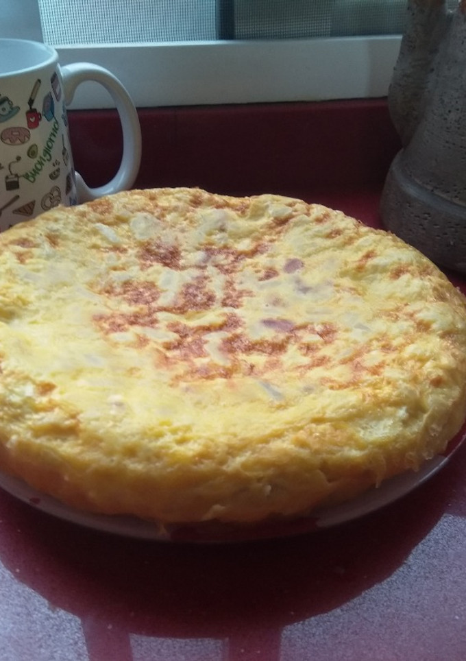 Una foto de Tortilla de patata sin cebolla en olla GM g