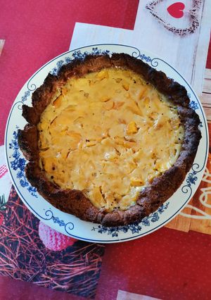 Foto di Crostata di pesche al cacao