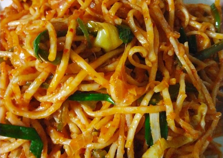 Simple Way to Prepare Speedy Schezwan noodles