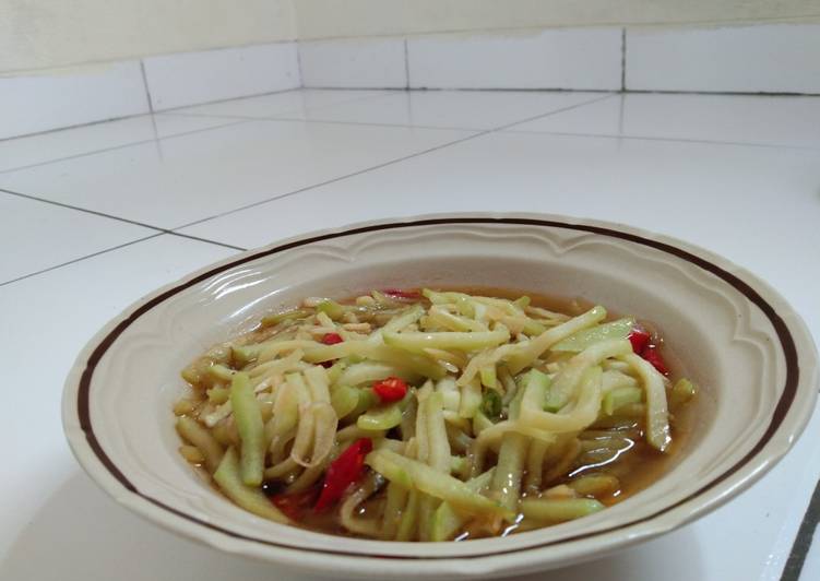 Resep Tumis sayur labu siam yang Enak