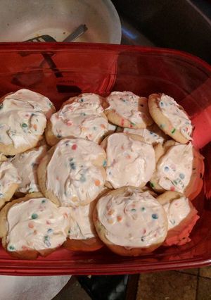 A picture of Confetti Cake Batter Cookies.