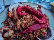 Una foto de pescado albacora