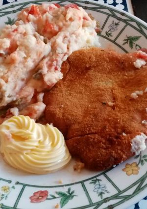 Una foto de Milanesas con puré