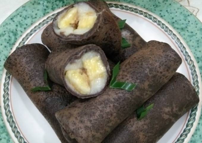 Resep Dadar Gulung Coklat Vla Pisang oleh Puji Hastuti - Cookpad