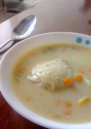 Una foto de Sopa de avena con pollo