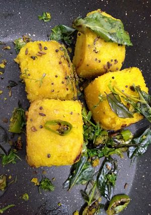 A picture of Besan dhokla.