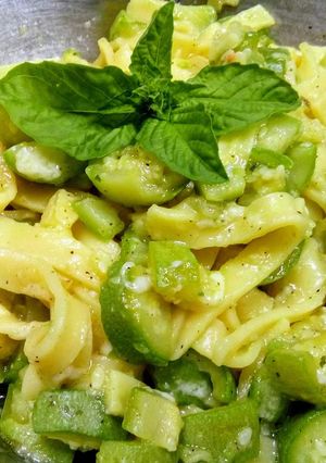 O poză a rețetei Tagliatelle cu zucchini și parmezan.