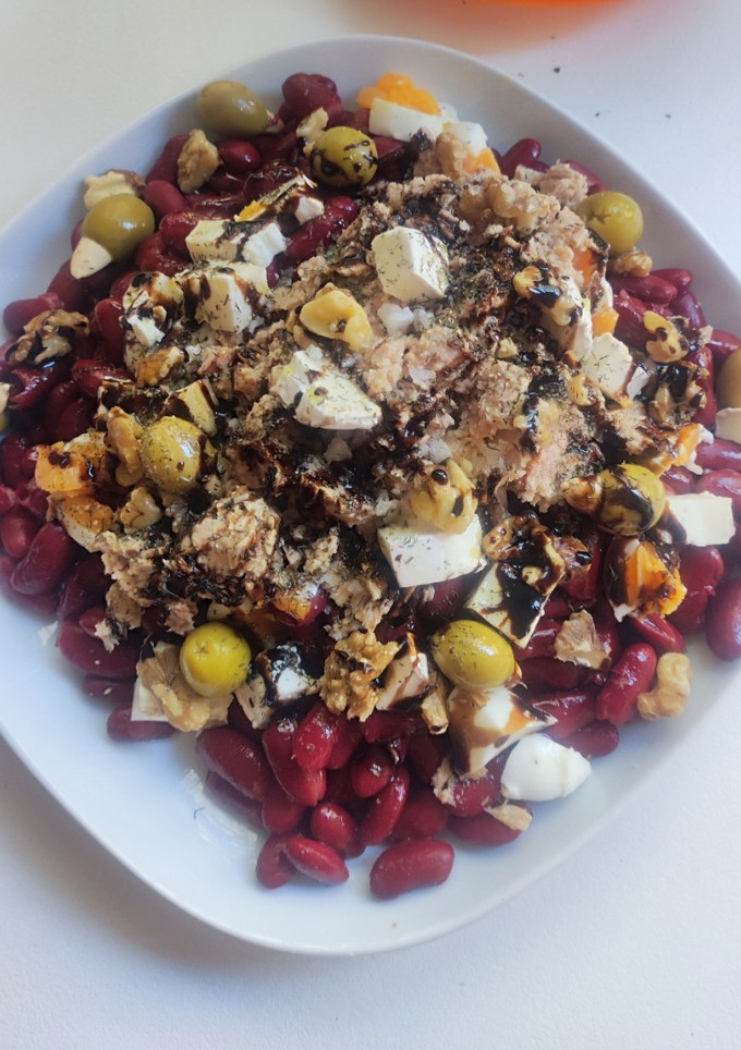Una foto de Ensalada de alubias rojas