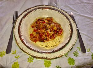 Una foto de Salsa de puerros y tomates