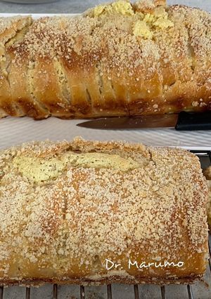 A picture of Sourdough Milk Streusel Bread.