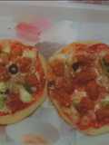 Mini cheese pizza